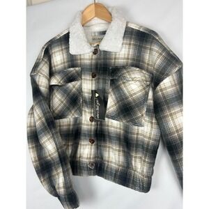 NWT Who's That Girl Cropped Women's Brown / Cream Plaid Fleece Lined Jacket Sz:M